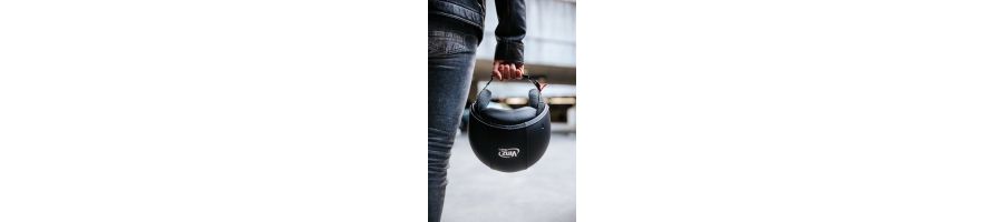 Helm dragen op bromfiets/snorscooter verplicht?