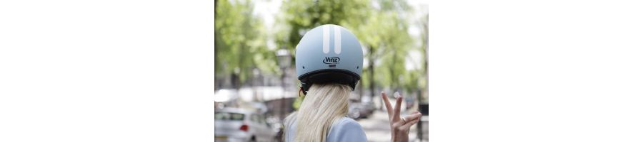 Vanaf welke leeftijd mag mijn kind mee achter op de scooter?