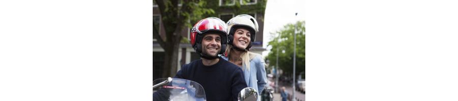 Welk type helm is het meest geschikt voor op de scooter?