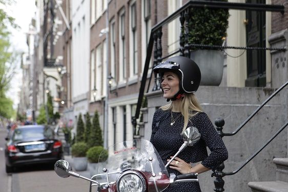 Zijn zijspiegels verplicht op een motor, brommer of scooter?